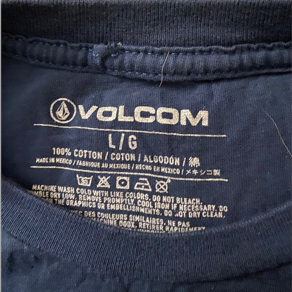Volcom Large tshirt - Picture 2 of 2